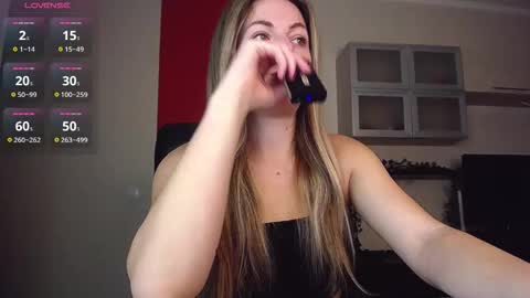 Lina online show from November 30, 8:40 am