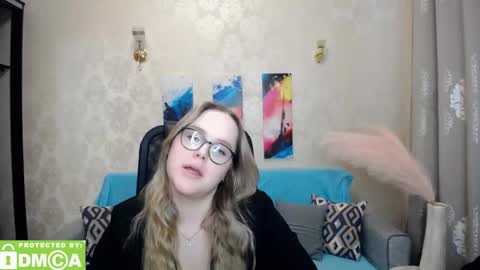 Snapshot of hi_haos chatting on February 20, 12:27 pm hi_haos online show from February 20, 12:27 pm