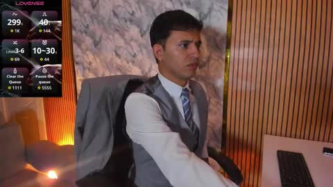 Snapshot of hiddenoffice chatting on October 11, 3:06 am George online show from October 11, 3:06 am