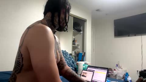 Snapshot of hihello7777 chatting on November 15, 9:21 pm hihello7777 online show from November 15, 9:21 pm