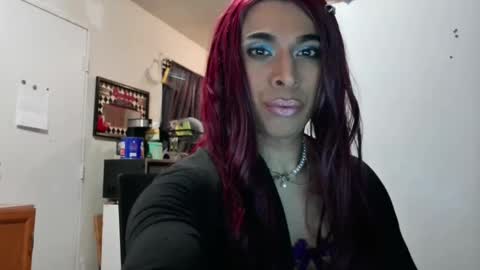 Snapshot of hihheelstranny chatting on February 22, 10:18 am hihheelstranny online show from February 22, 10:18 am