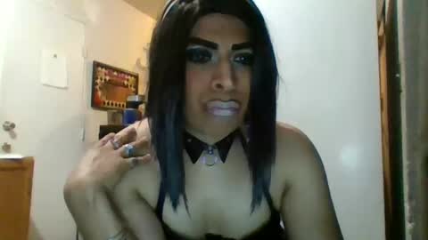 Snapshot of hihheelstranny chatting on March 27, 9:10 am hihheelstranny online show from March 27, 9:10 am