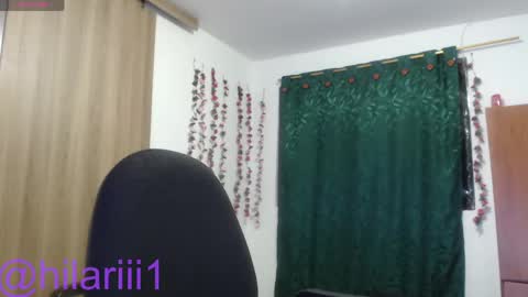 hilaril18 online show from April 20, 6:42 pm