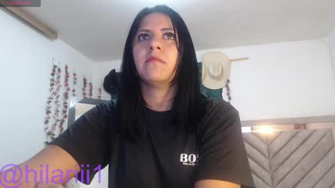 Snapshot of hilari18 chatting on April 30, 9:30 pm hilaril18 online show from April 30, 9:30 pm