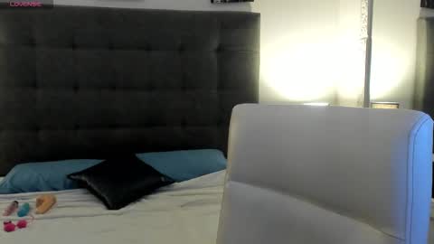 hilary_tailor online show from March 13, 11:06 am