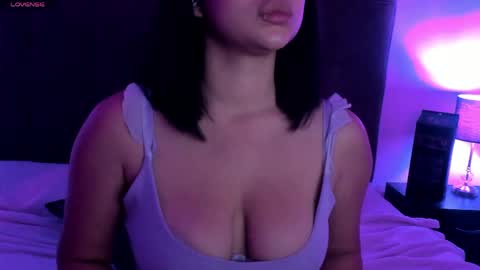 hilary_tailor online show from March 31, 10:59 am