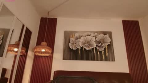 Snapshot of hilaryebony_ chatting on May 16, 8:29 pm - 29p online show from May 16, 8:29 pm
