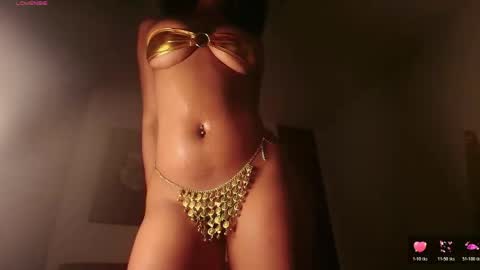 Snapshot of hilaryebony_ chatting on May 19, 8:15 pm - 29p online show from May 19, 8:15 pm