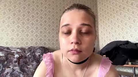Snapshot of hildeconery chatting on June 3, 7:33 am Julia online show from June 3, 7:33 am