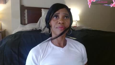 Snapshot of hillary_foox chatting on May 27, 6:27 pm Hillary online show from May 27, 6:27 pm