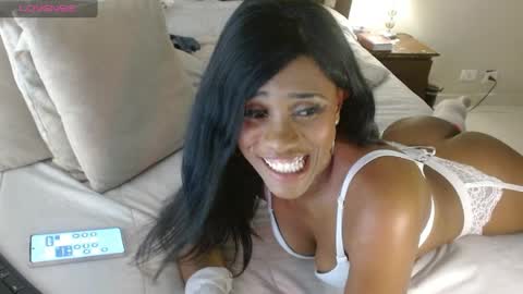 Snapshot of hillary_foox chatting on June 3, 6:46 pm Hillary online show from June 3, 6:46 pm