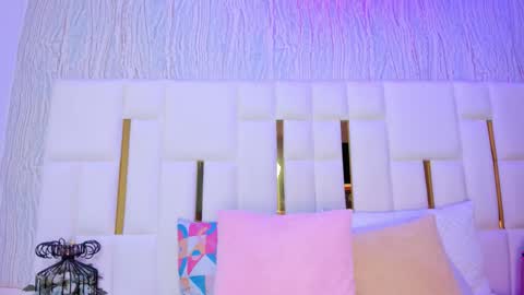 Hillary online show from February 27, 11:32 am