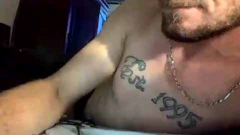 Snapshot of him4life23 chatting on July 25, 9:18 am him4life23 online show from July 25, 9:18 am