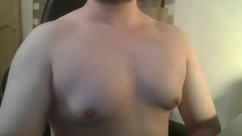 Snapshot of himbo_fox chatting on July 17, 4:08 am Himbo fox online show from July 17, 4:08 am
