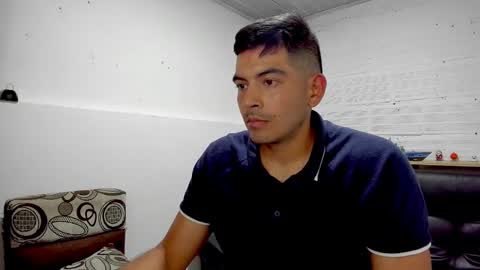 Snapshot of himoreno97 chatting on December 10, 1:00 am Hi moreno online show from December 10, 1:00 am