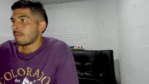 Snapshot of himoreno97 chatting on January 31, 12:50 am Hi moreno online show from January 31, 12:50 am