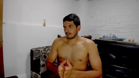 Snapshot of himoreno97 chatting on February 21, 3:45 am Hi moreno online show from February 21, 3:45 am