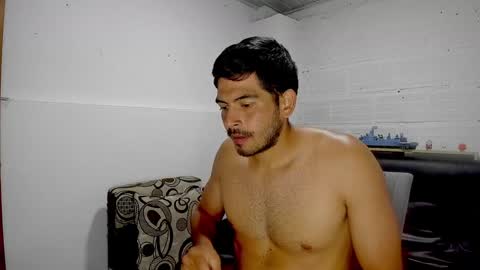 Snapshot of himoreno97 chatting on February 26, 12:38 am Hi moreno online show from February 26, 12:38 am