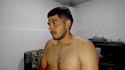 Snapshot of himoreno97 chatting on March 11, 2:54 am Hi moreno online show from March 11, 2:54 am