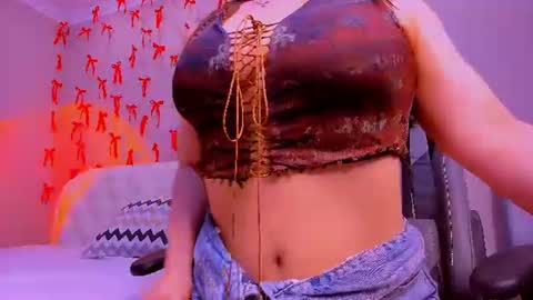 Snapshot of hinajeen chatting on June 17, 5:43 am Sexy Hina online show from June 17, 5:43 am