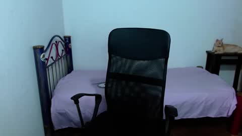 Snapshot of hinata_9 chatting on September 10, 3:17 am      0600AM-1100AM - online show from September 10, 3:17 am