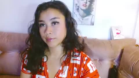 Snapshot of hinataleecs chatting on January 8, 11:32 am hinata lee online show from January 8, 11:32 am