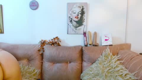 Snapshot of hinataleecs chatting on January 23, 4:19 am hinata lee online show from January 23, 4:19 am