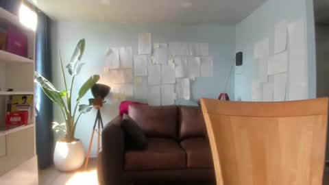 Hinnata online show from November 30, 6:12 pm