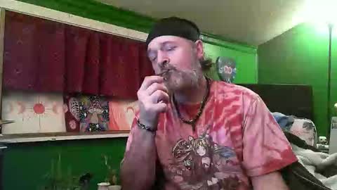 hippiedad333 online show from March 27, 1:55 am