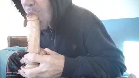 Snapshot of hippiezen chatting on January 19, 6:32 pm Hippie Jijm online show from January 19, 6:32 pm