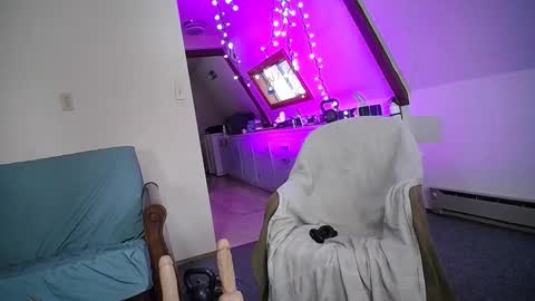 Snapshot of hippiezen chatting on February 16, 5:26 pm Hippie Jijm online show from February 16, 5:26 pm