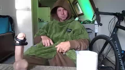 Snapshot of hippiezen chatting on February 18, 8:49 pm Hippie Jijm online show from February 18, 8:49 pm