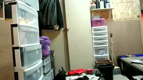 Krush Vibrations online show from December 11, 4:49 am