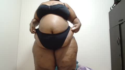hips2sexy online show from February 17, 8:26 pm