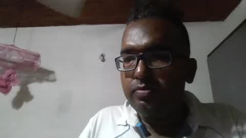 Snapshot of hiranperera32 chatting on August 8, 5:48 pm hiranperera32 online show from August 8, 5:48 pm