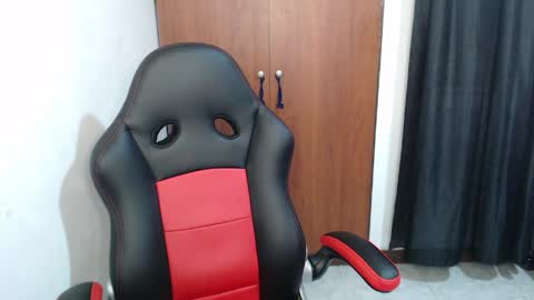 Hisokax online show from April 12, 4:17 am