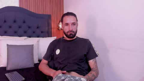 Hisoka online show from April 10, 8:35 pm