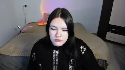 Dina online show from November 13, 4:50 pm