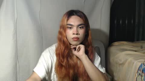 Snapshot of hoelyaurora chatting on April 24, 7:27 pm Aurora3 online show from April 24, 7:27 pm