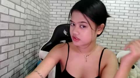 hoelyfloryn online show from March 29, 10:48 am
