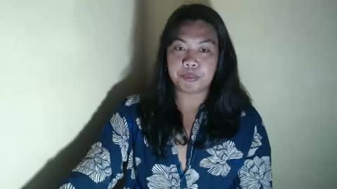 Snapshot of hoelylayla chatting on March 8, 7:56 am Layla3 online show from March 8, 7:56 am