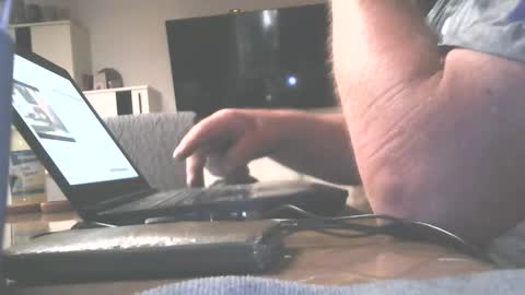 Snapshot of hofnung chatting on June 2, 3:58 pm hofnung online show from June 2, 3:58 pm