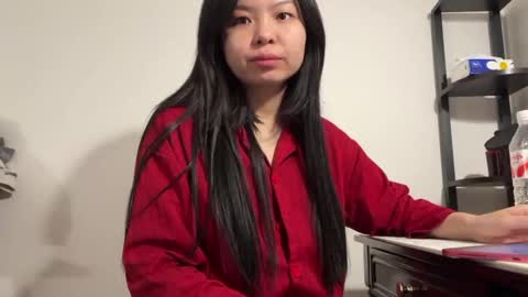 Snapshot of hola_sunflower chatting on October 18, 1:12 pm amy online show from October 18, 1:12 pm