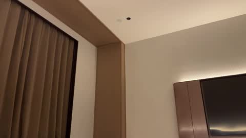 Snapshot of hola_sunflower chatting on November 16, 5:51 pm amy online show from November 16, 5:51 pm