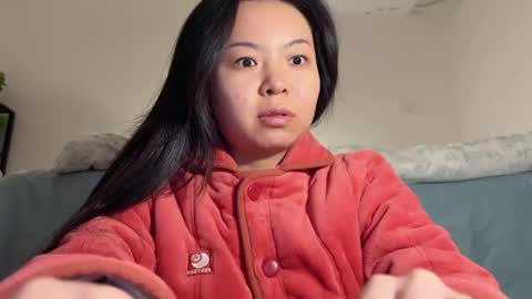 Snapshot of hola_sunflower chatting on January 9, 1:25 pm amy online show from January 9, 1:25 pm