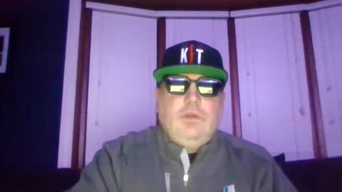 holden_minutz online show from December 5, 9:40 am