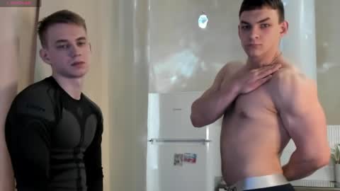 Snapshot of holiday_boys chatting on May 7, 7:58 am Extaz Athrey Howard online show from May 7, 7:58 am
