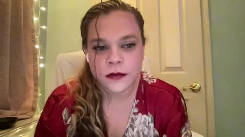 Snapshot of holly23hopefull chatting on December 14, 6:46 am Hollys Drive threw Side Of CB. online show from December 14, 6:46 am