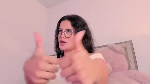 Snapshot of holly_16 chatting on July 16, 12:38 am holly_16 online show from July 16, 12:38 am
