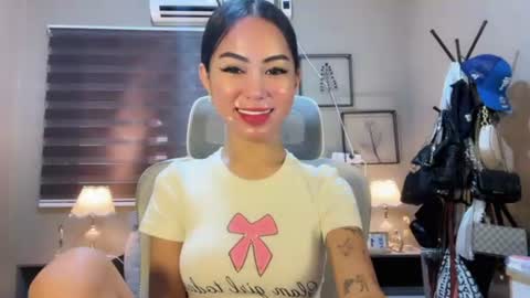 holly_cassandra online show from February 22, 7:08 am
